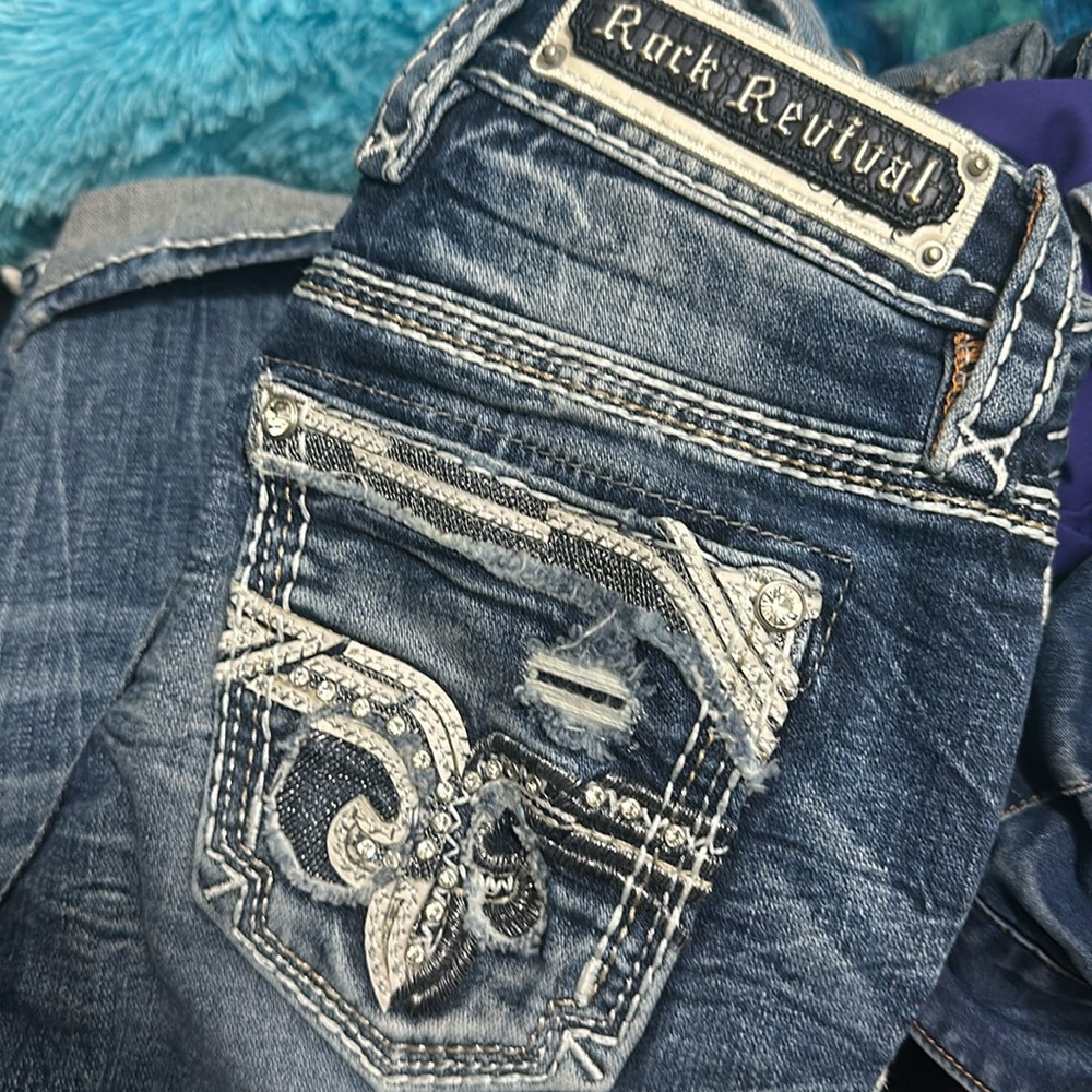 Rock Revival Easy Crop